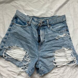 American Eagle 90s boyfriend shorts